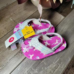 NWT Cat & Jack Horse Unicorn Flip Flops Sandals Pink White Little Girls Size 7/8